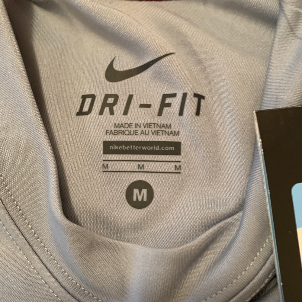 Men’s Nike Dri Fit size M  NWT - Picture 2 of 3